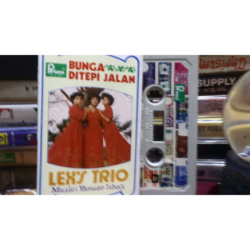 kaset lex trio bunfa di tepi jalan