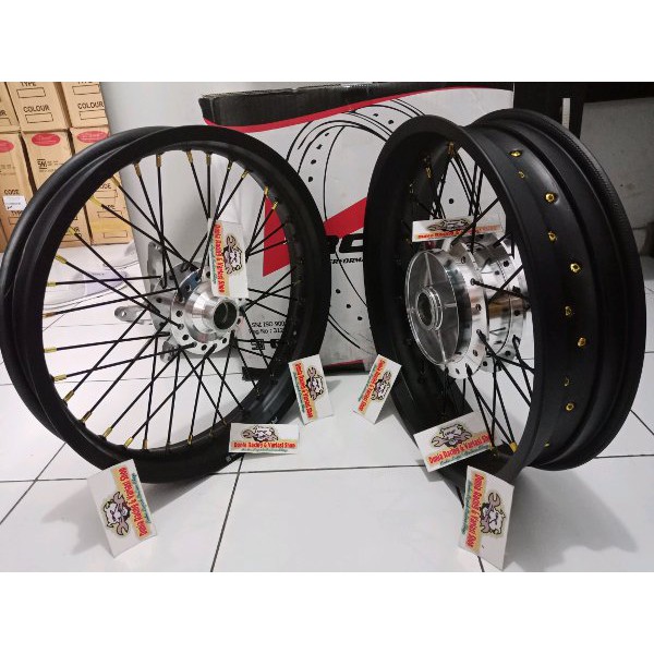 BRILIANT Sepaket Velg lebar Vixion old Vixion new Mx king Velg Rossi lebar 250-350 17 Tromol