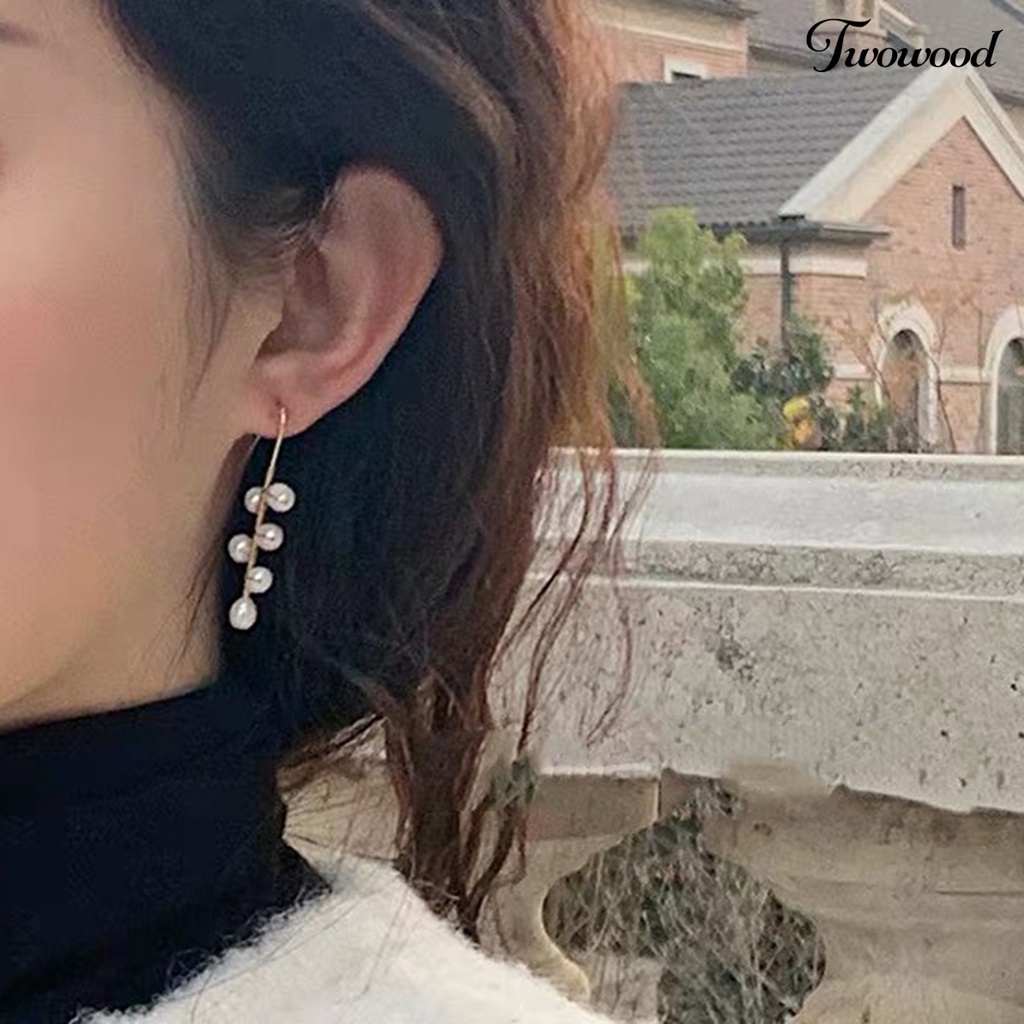 1pc Anting Klip Bentuk Bunga Aksen Mutiara Berlian Imitasi Untuk Wanita
