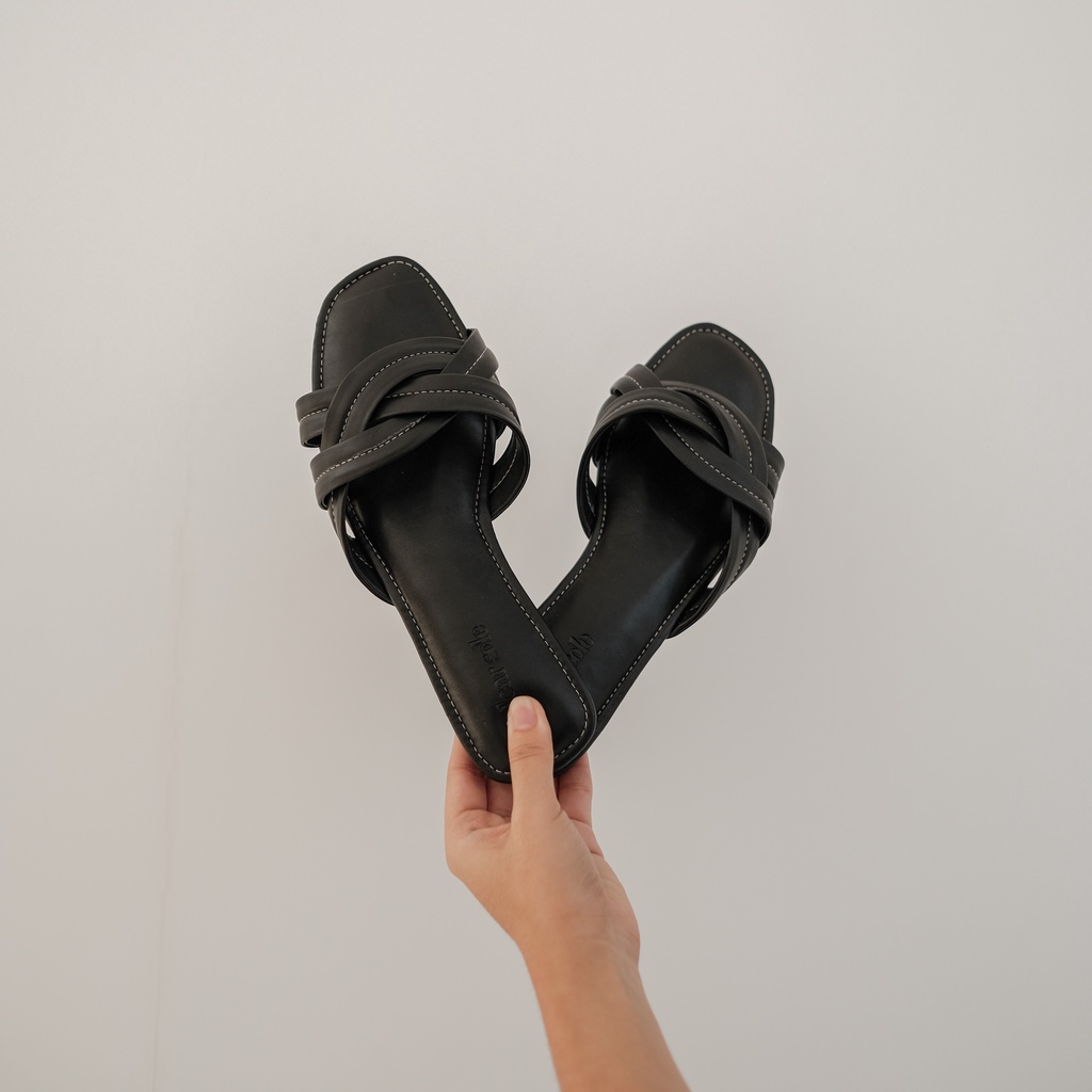 [DEAR SOLE] LOLA SANDALS / SANDAL FLAT WANITA