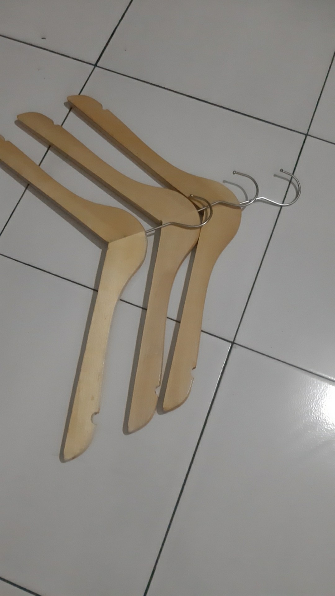 Hanger Kayu Natural Dewasa