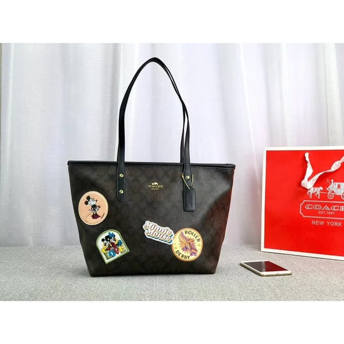 Tas Coach X Disney City zip Totebag Patch tote bag coach disney BARU