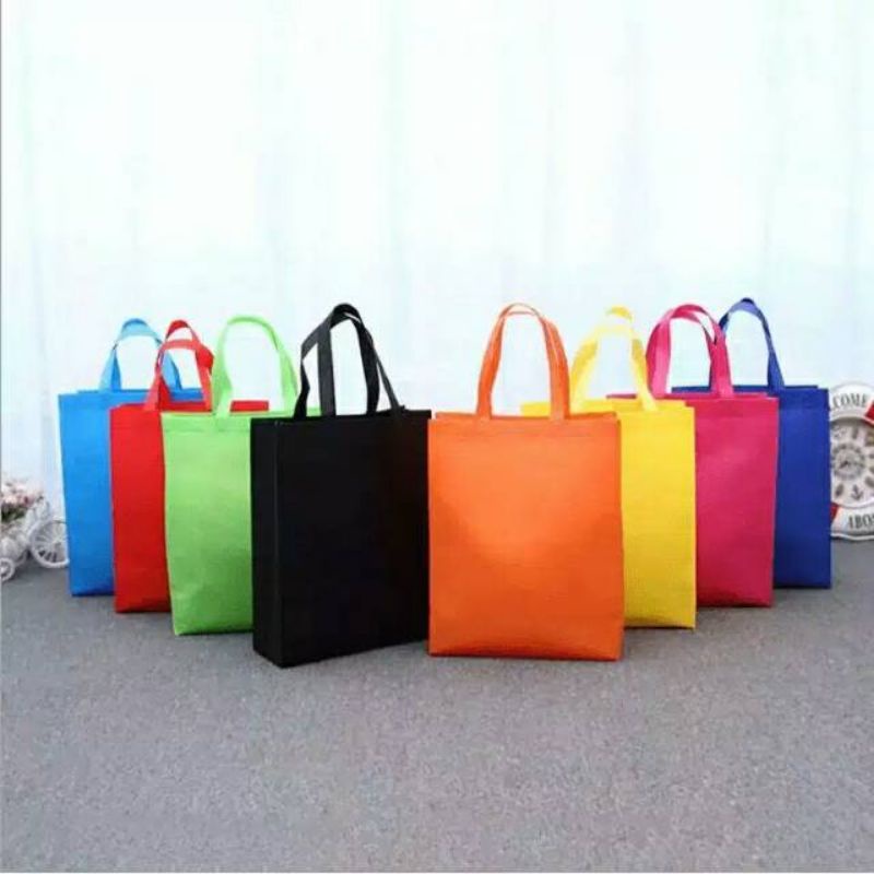 TAS SPUNBOND POLOS UKURAN 38X45X8 CM / TAS KAIN SPUNBOND JUMBO TAS SEMBAKO UKURAN BESAR / GOODIE BAG JUMBO