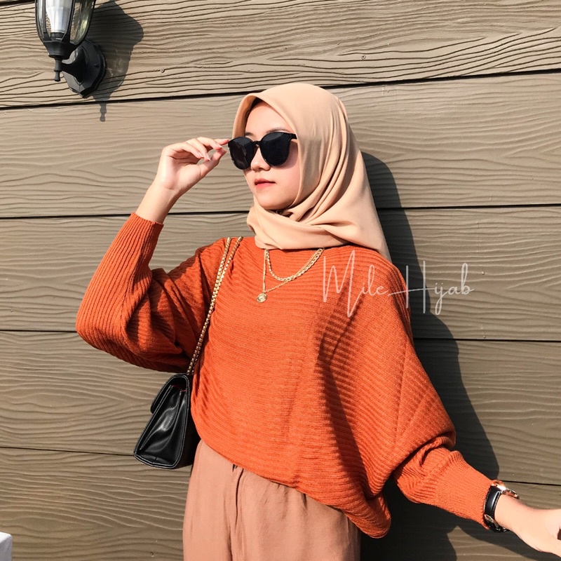 Kalila Batwing Sweater Rajut Premium