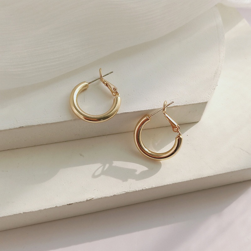 Silver/Gold Plated Round Popular Earrings Ear Hoop for Love (Takota 038)