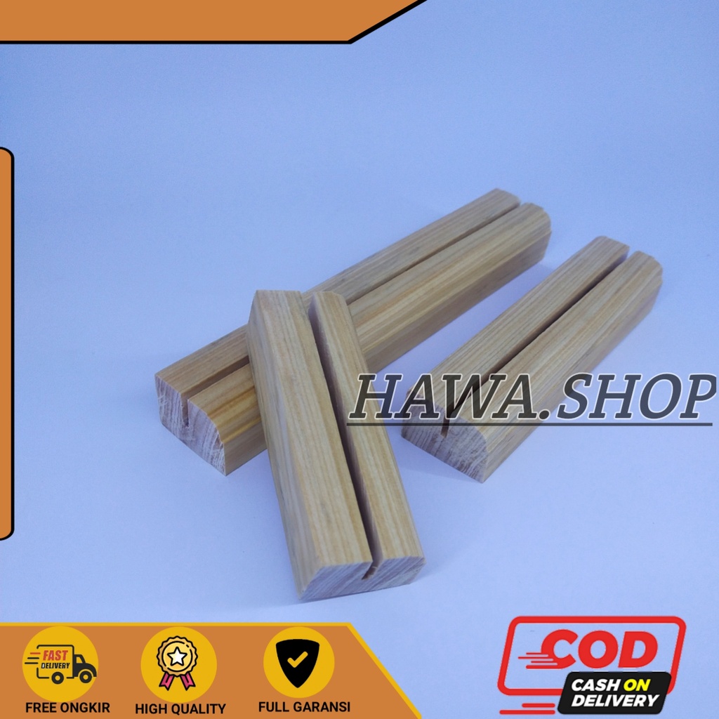 Stand Akrilik Kayu Jati Belanda/Pinus Tatakan Akrilik Duduk