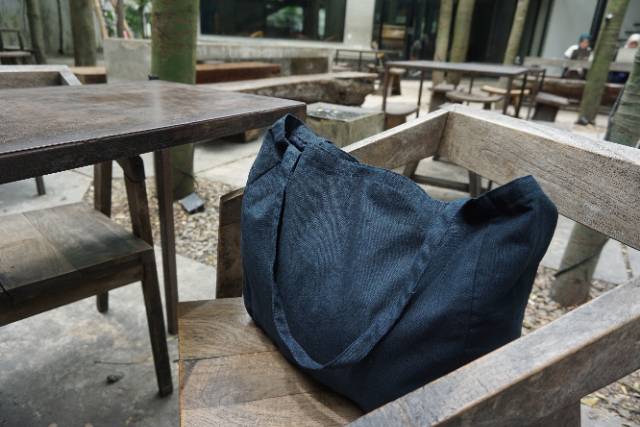 NUDIE BAG / TOTEBAG KANVAS WANITA NAVY