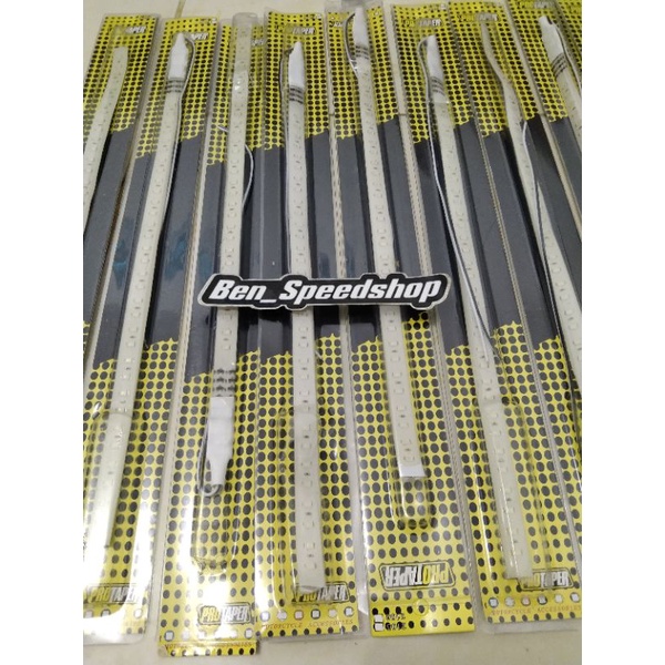 Lampu strip LED fleksibel nyala strobo