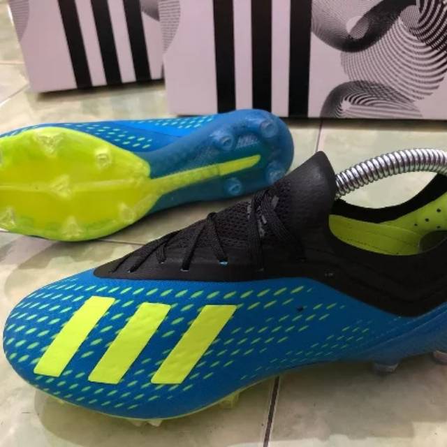 Sepatu Bola Adidas X 18.1 FG
