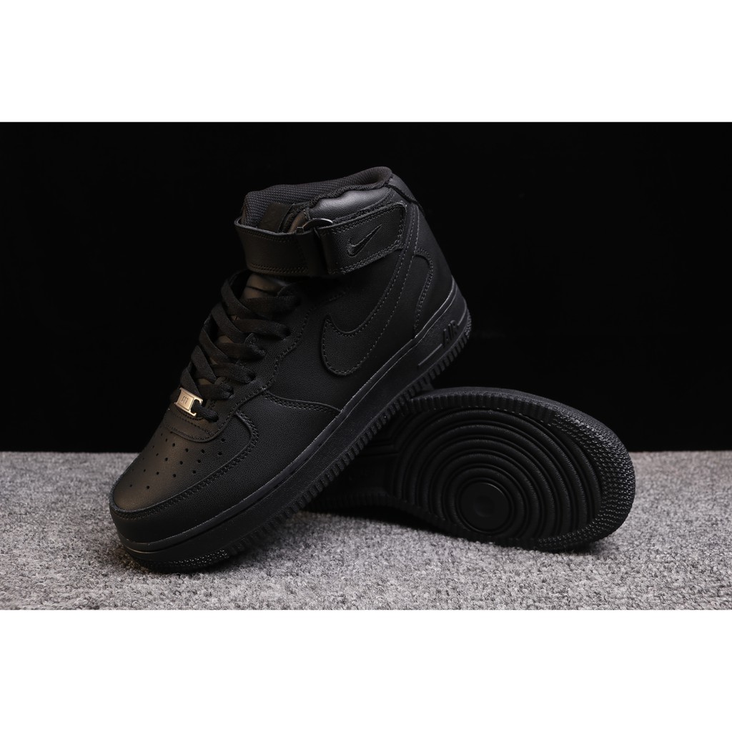 Sepatu Sneakers Desain Nike Air Force 