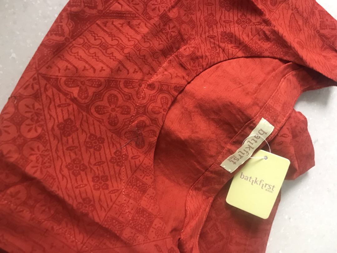 Batik First Vest Crop Sidebutton