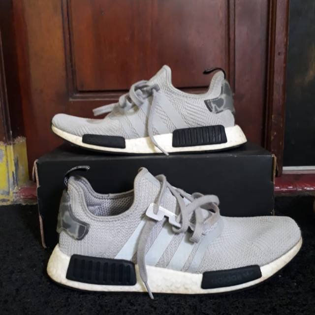 adidas nmd r1 camo heel