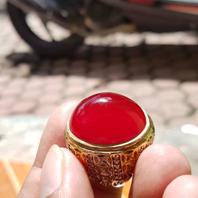 

Cempaka merah