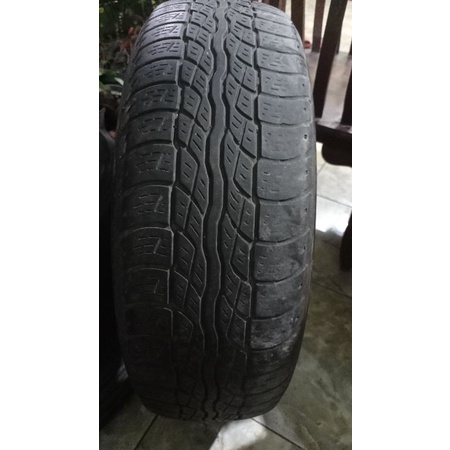 Ban Bridgestone R 17