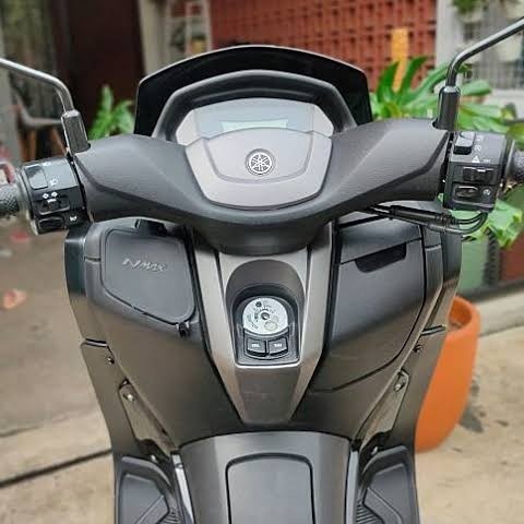 COVER TUTUP BODY DEPAN KIRI LACI TUTUP LACI BAGASI DEPAN YAMAHA NMAX 155 NEW 2020