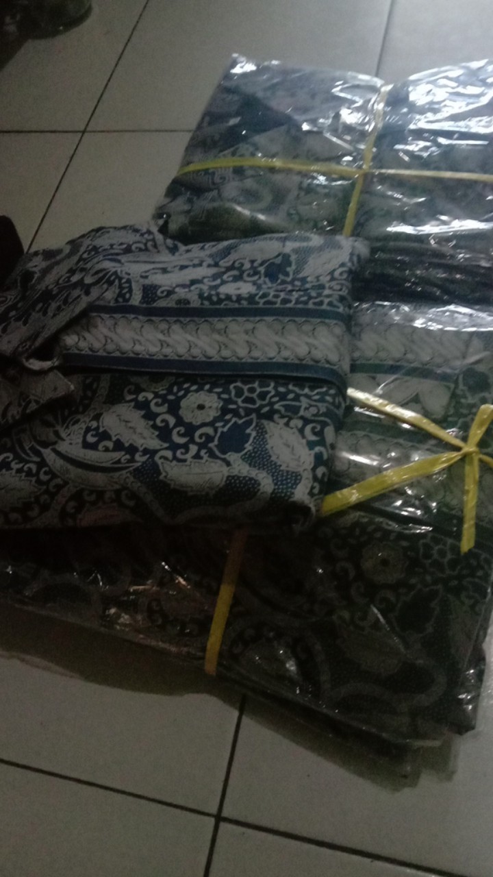 Kemeja Batik Pria Solo Lengan Panjang Lapis Furing Byantara Kanaya Modern Peksi Seling  Gitarja Bima