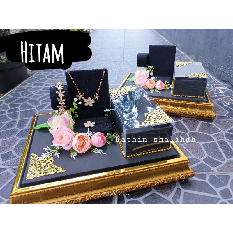 kotak uang dan perhiasan mahar seserahan (hitam)