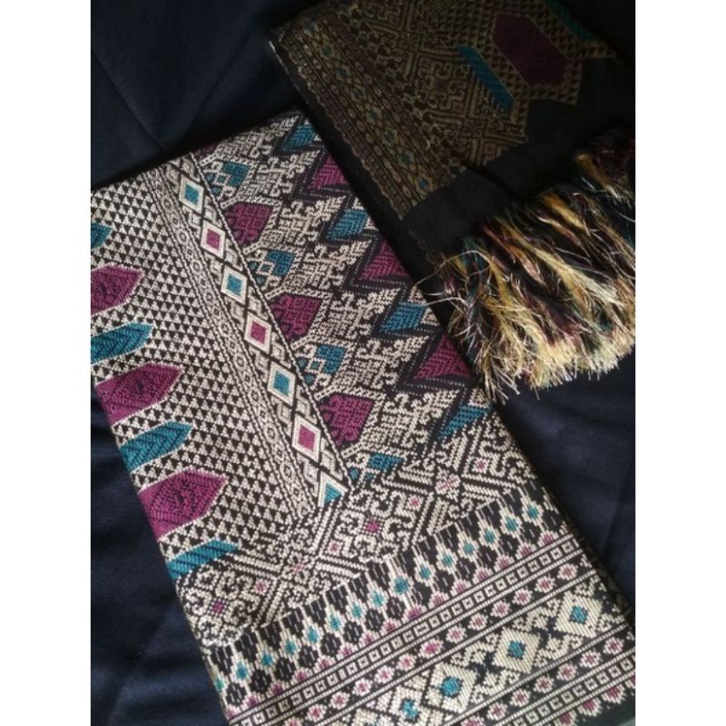 Kain Songket Tenun LOMBOK Satu Set dengan selendang