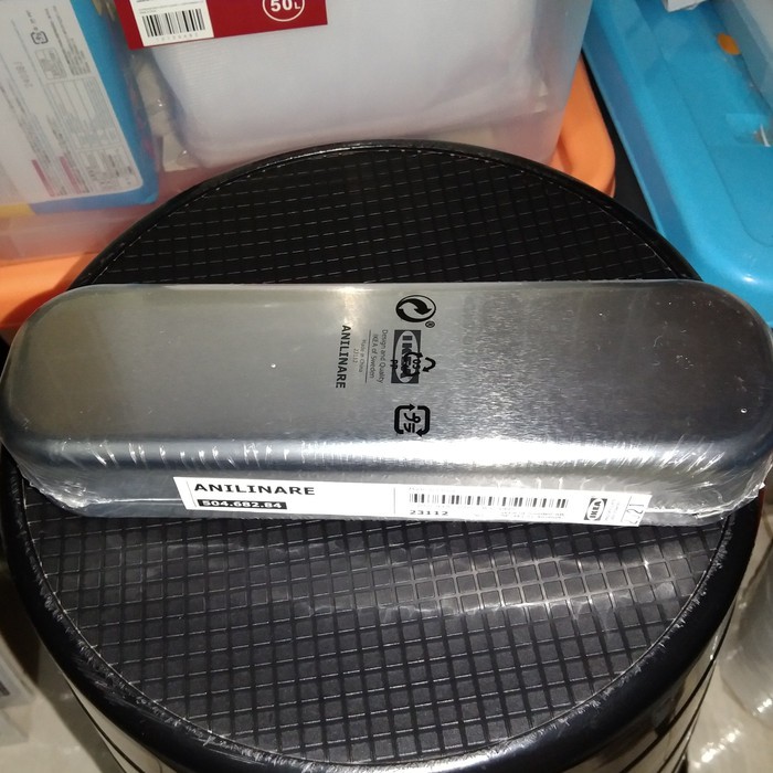 

Temurah box kaleng serbaguna utk pensil dan kacamata 4x22x6.5cm