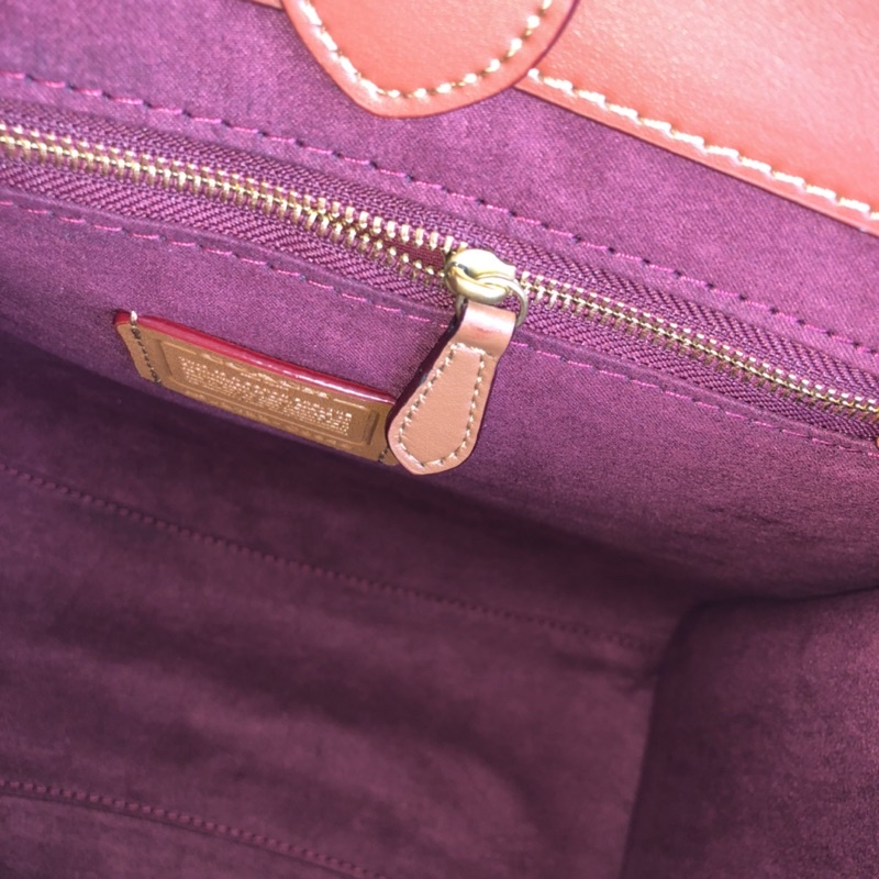 Coach Field Tote In Signature Canvas With Patches(C6846)