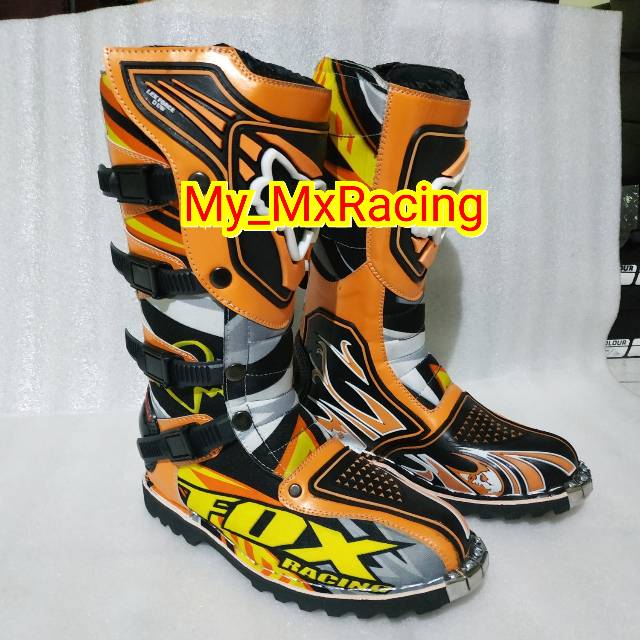 Sepatu fullprint