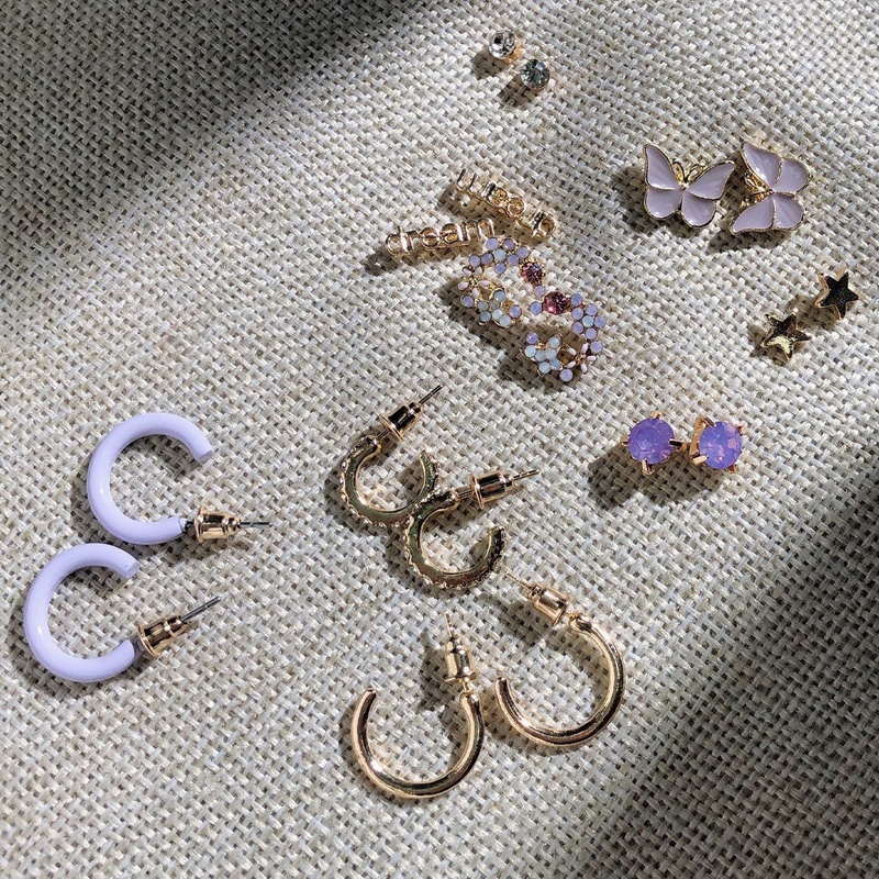 9 / 12 Pasang / Set Anting Tusuk Desain Kupu-Kupu / Bunga / Bintang / Huruf Hias Berlian Gaya Simple Untuk Wanita