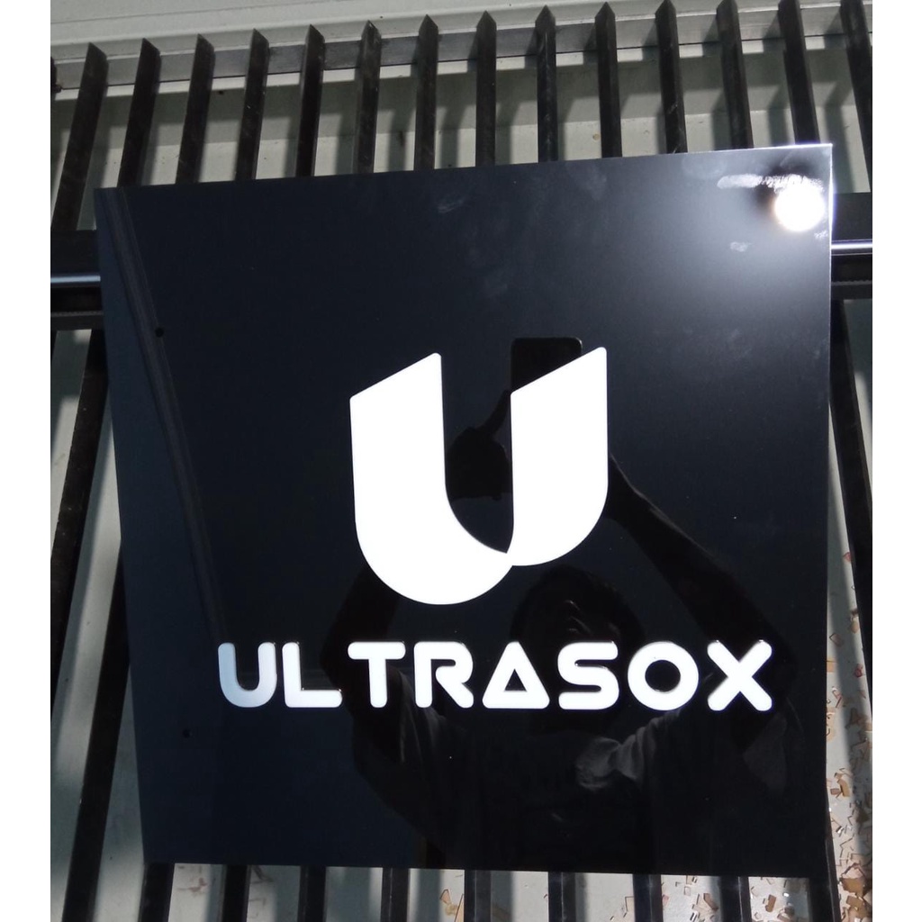 akrilik logo custom plang nama usaha - perlengkapan dekorasi plang toko