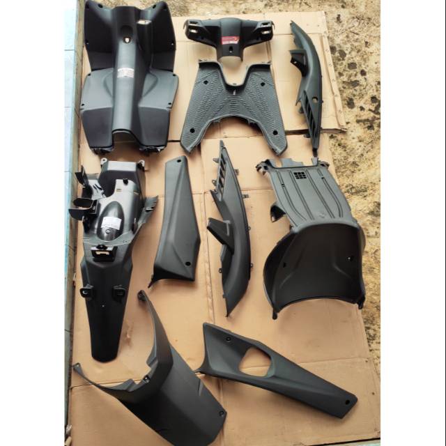 full set body kasar Vario 110 karbu lama old