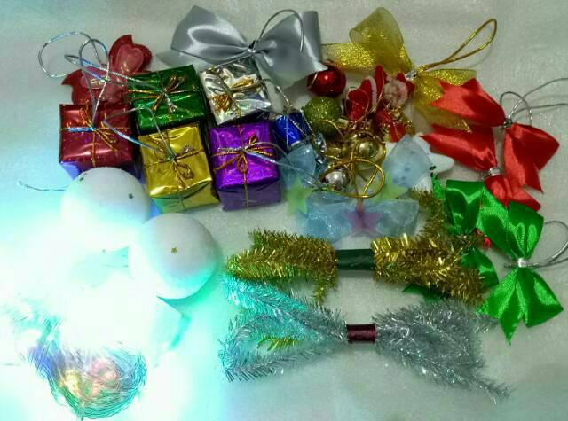 Set Hiasan Ornament Pohon Natal Lengkap
