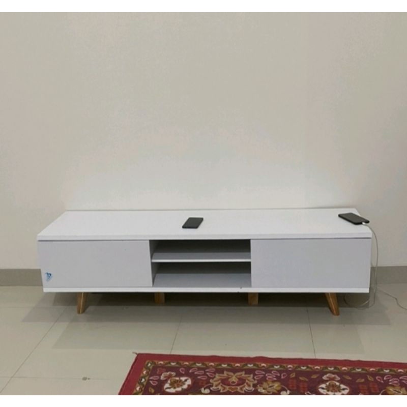 Meja Rak TV Modern Mewah Rak tv Aesthetic 60 inch