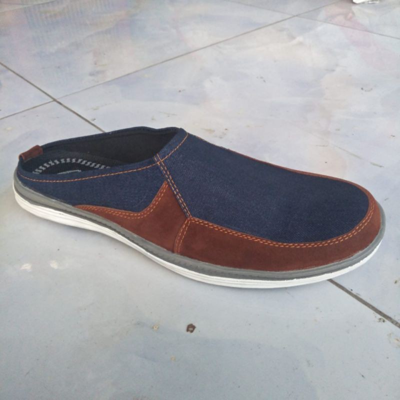 sepatu sandal casual slop kasual nyaman dipakai warna navy