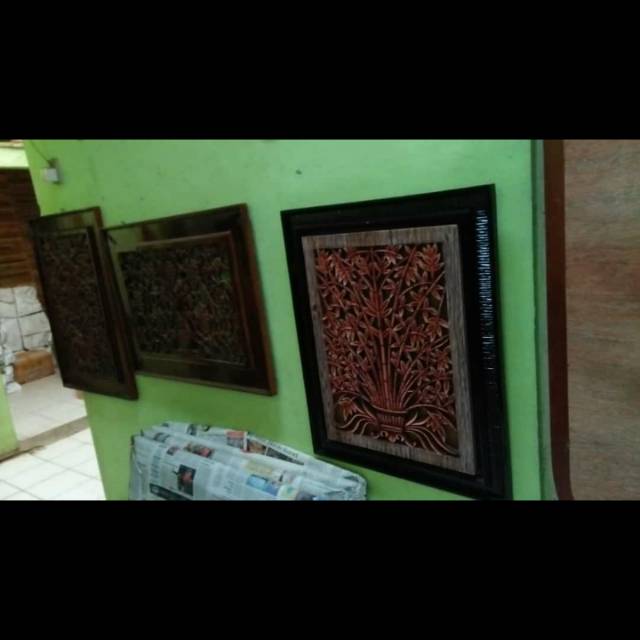 Lukisan ukir kayu jati