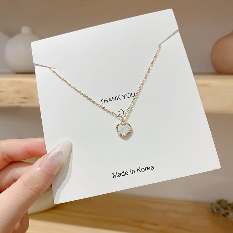 KALUNG TITANIUM WANITA LIONTIN LOVE PUTIH ANTI KARAT SELAMANYA / KALUNG WANITA ASLI TITANIUM