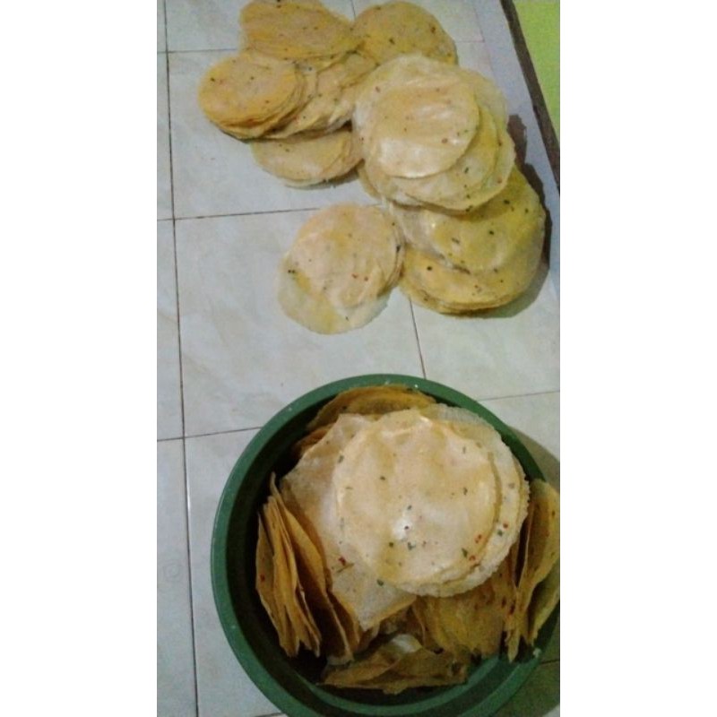 

Kerupuk Singkong Mentah (Sandariyah, Opak, Sateler)