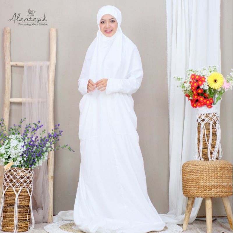 Mukena Azara/ Mukena Terusan Silky Jumbo / Mukena Pocong Traveling