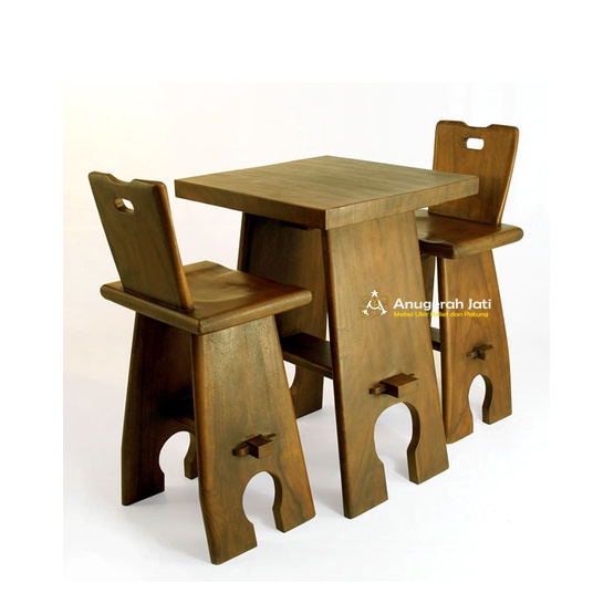 Set Meja Kursi Bar Kayu Trembesi