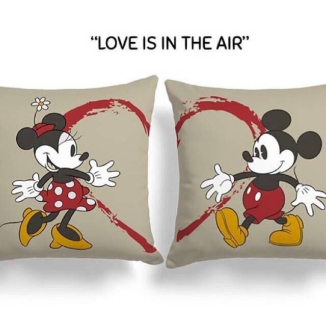 [1 SET = ISI 2] Bantal Sofa Print Motif Couple Mickey and Minnie 40x40 cm - Pusat Kado Murah