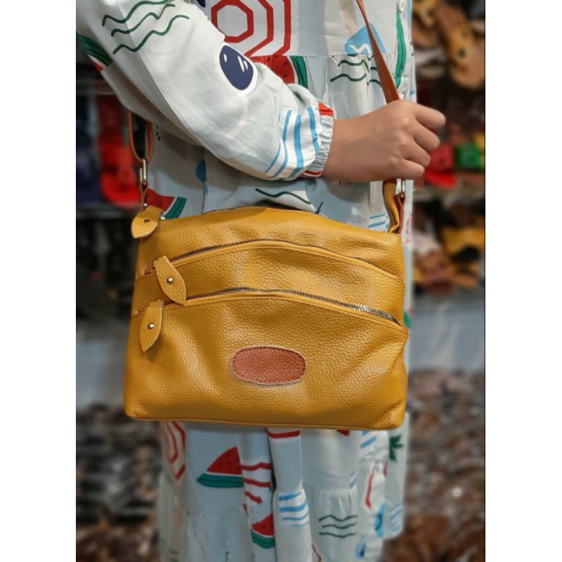 Tas Kulit Wanita Bahan Kulit Asli Size S Model Selempang Buatan