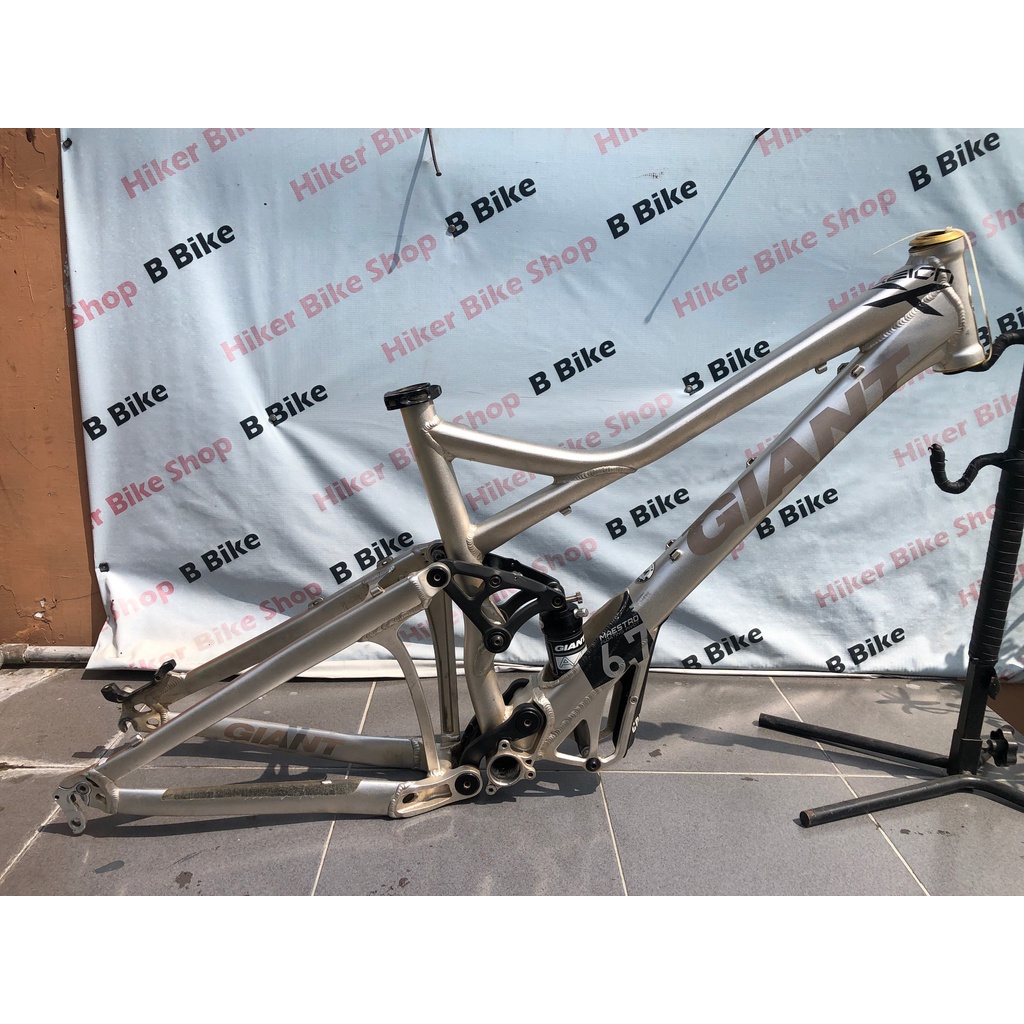 Frame Alloy MTB Giant Reign X Size M Rearshock Giant Ban 26 Oversize Diameter Seattube 30.9mm QR 135