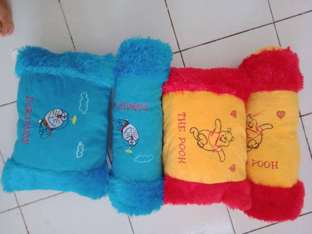 Sepasang Bantal guling bayi karakter