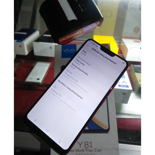 Vivo y81 ram 3gb internal 16 gb