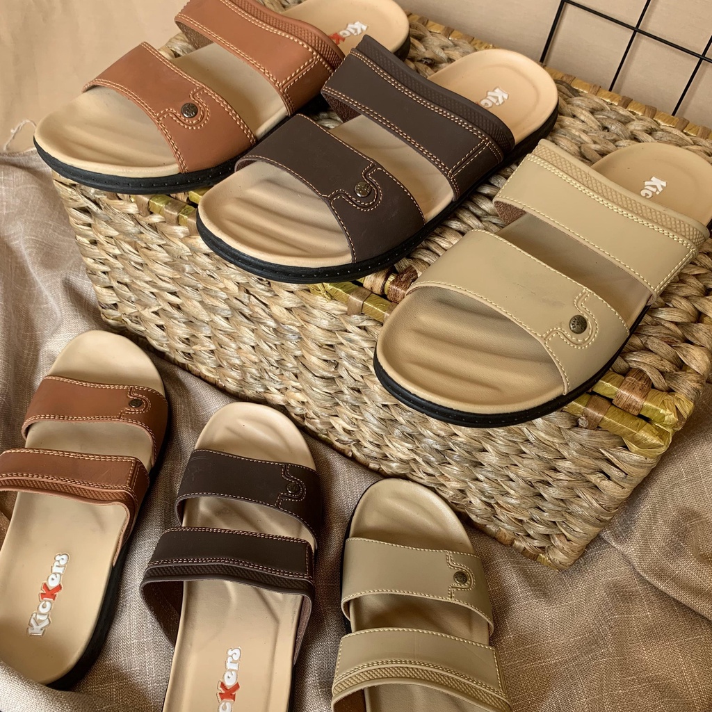 (TANPA KARDUS)sandal SLOP TAMPAN 2 casual cowok karet terlaris Termurah KULIT SINTETIS Sandal pria dewasa Sandal pria Sandal jepit pria Sandal casual pria elegant Sandal kulit Share: Sandal Kasual Kulit Pria Original Model Jepit Pria Santai Ringan