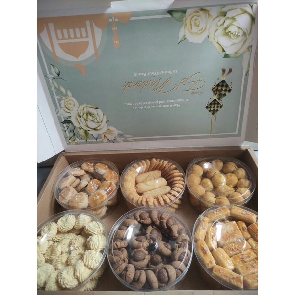 

Paket kue lebaran