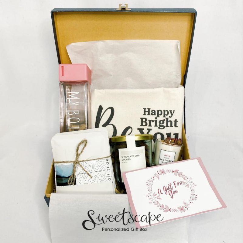 

Gift Box Package 114-Paket Hemat Hampers 114 - A Little Gift For You