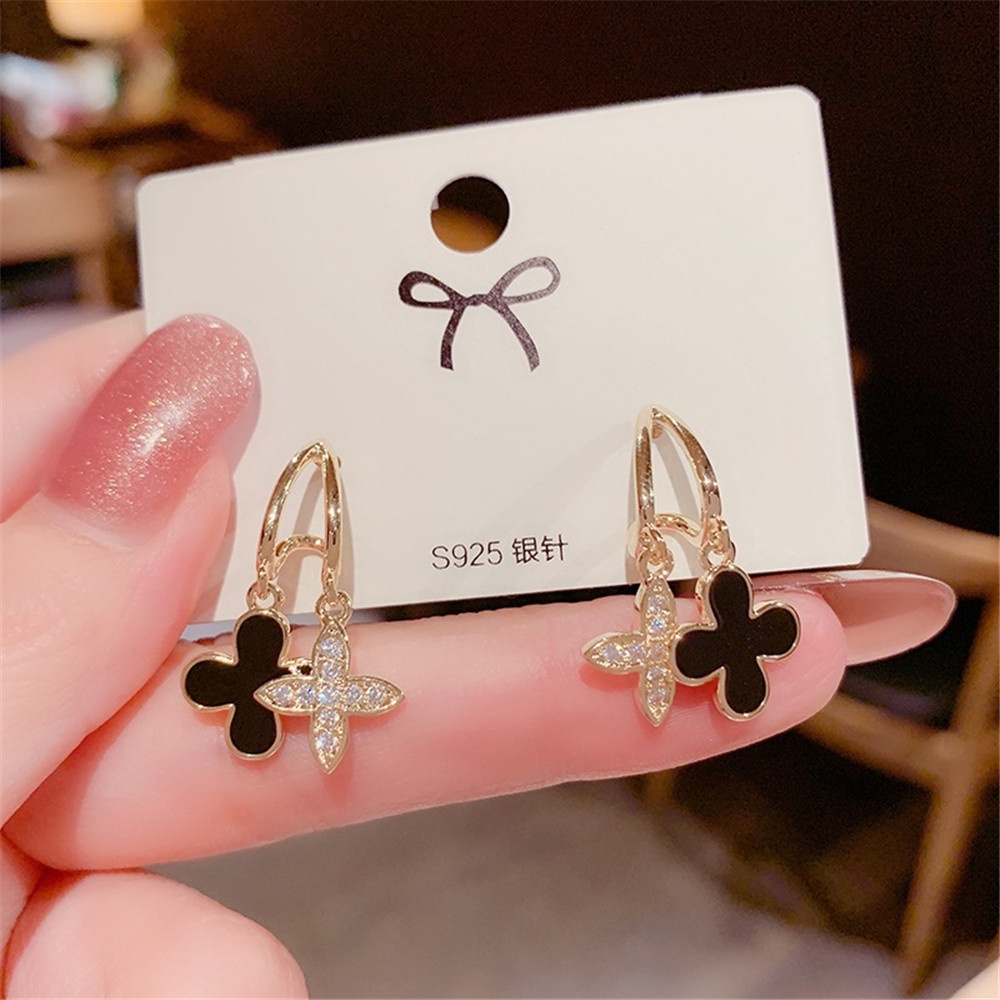 Anting Tusuk Gantung Wanita Desain Hati / clover / Astronot / Daun Semanggi Gaya Korea / Elegan Untuk Hadiah