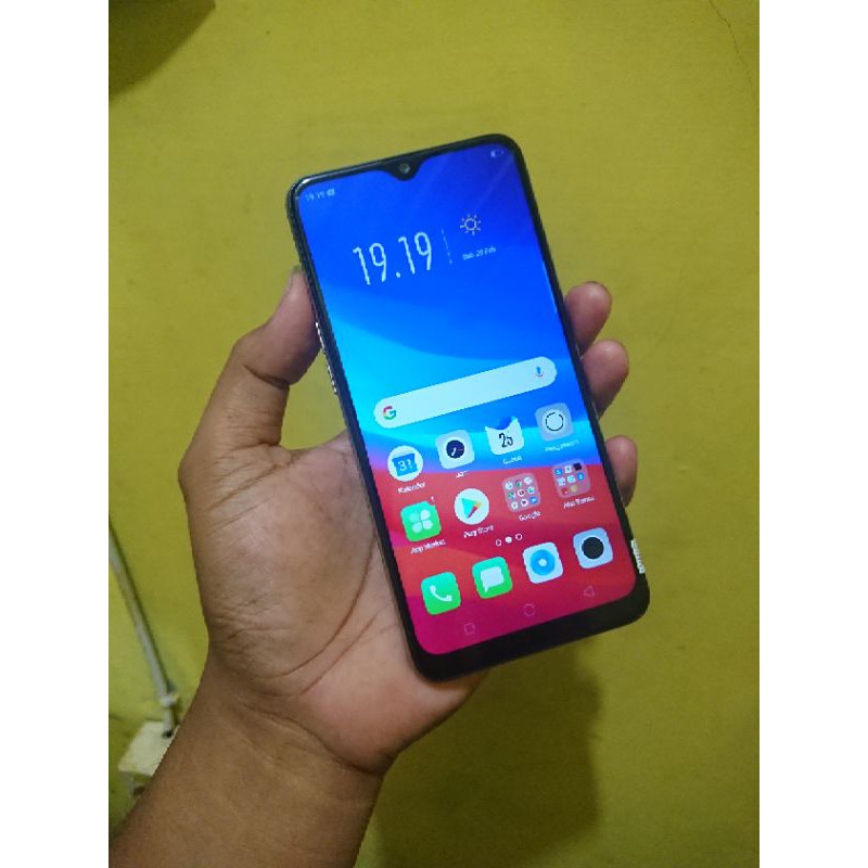 Oppo A7 3/64 second resmi