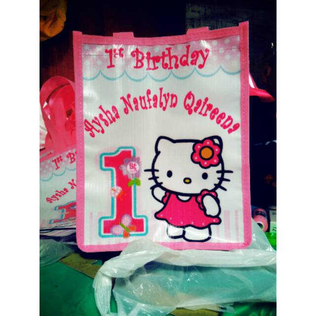 

Tas souvenir ultah custom hellokitty