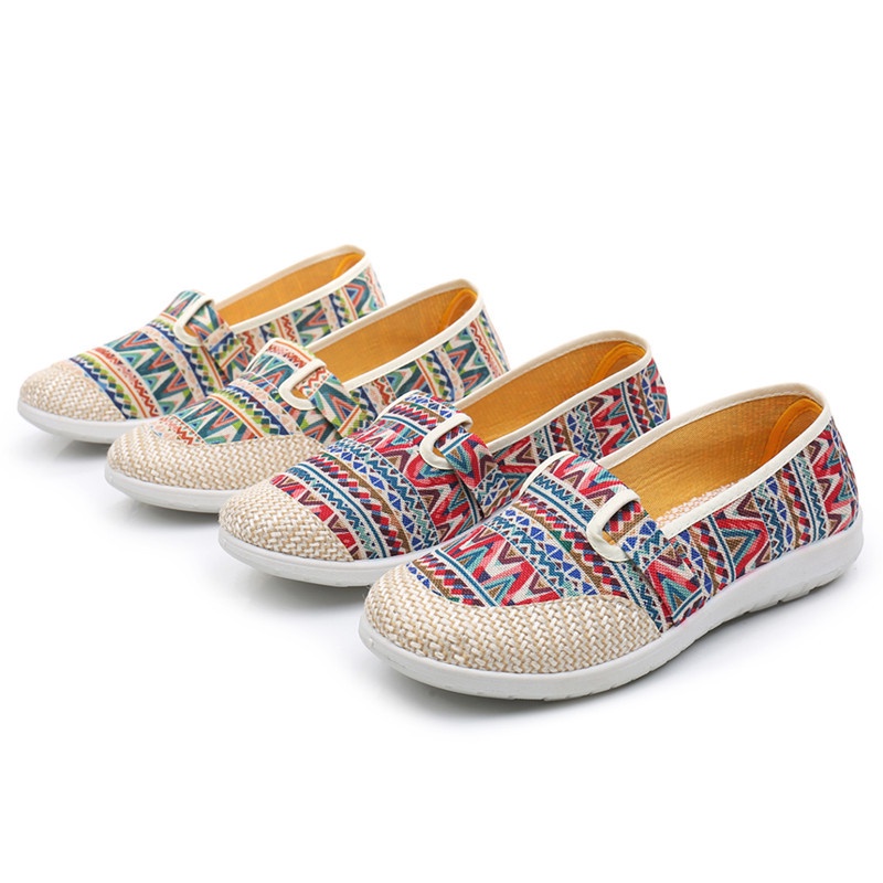 Sepatu wanita slip-on, Mules &amp; mary janes YANMA sepatu batik model slip on terbaru