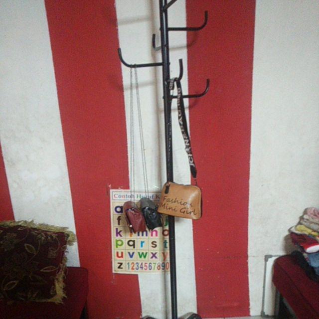 Cloth Hanger Gantungan Jas Jaket Topi Tas Standing