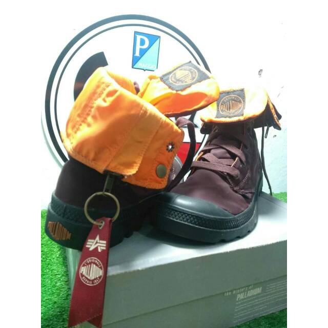Sepatu Palladium x alpha industries maroon rare item size 43 original BNIB
